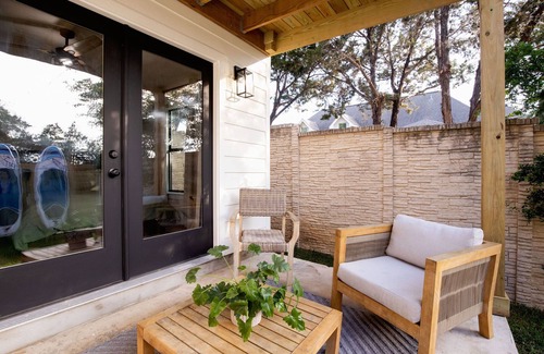 Canyon Lake Apartamento | Couple's Lake House - pet friendly - kayaks & SUP boards