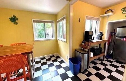 Solvang Casa | Couples Cottage l Steps to Downtown
