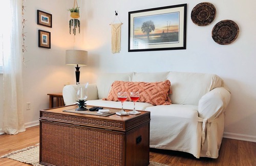 Surfside Beach Condominio | Couples Get-Away Haven @ the Beach