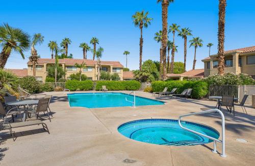 Cathedral City Apartamento | Couples' Golf Retreat-Palm Springs Area