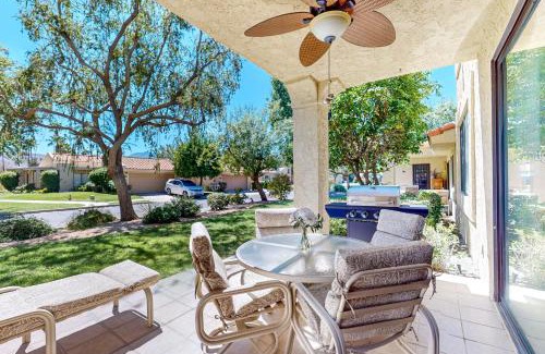 Cathedral City Apartamento | Couples' Golf Retreat-Palm Springs Area