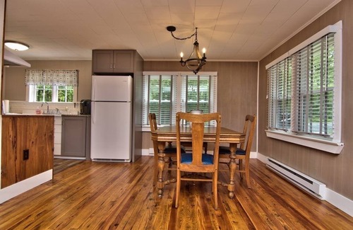 Cresco Cabina | Couples Paradise Historic 1944 Pocono Cabin on 2 acres stream on property.