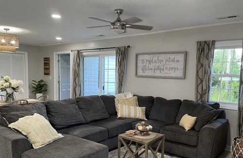 Core Creek Cabaña | Couples retreat! Enjoy this newly remodeled hidden gem.