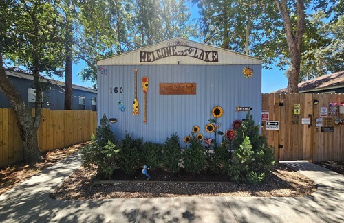 Pointblank Cabina | Couples Retreat on Lake Livingston TX