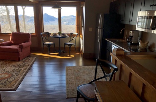 Sapphire Casa | Retiro de parejas con impresionantes vistas a la montaña!