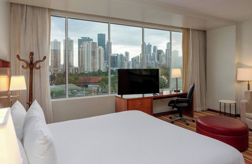 Panama City Hotel | Courtyard by Marriott Panama Multiplaza Mall