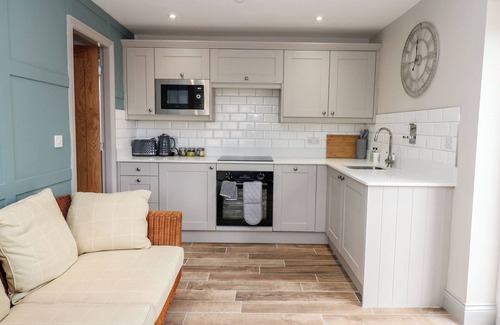 Durham Cabaña | COURTYARD COTTAGE NUMBER 10, pet friendly in Brandon, County Durham