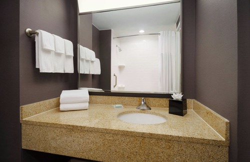 Upper East Side Hotel | Courtyard by Marriott New York Manhattan/Upper East Side