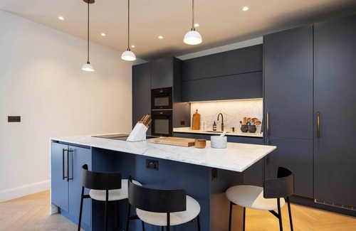 Hampstead Casa | Courtyard Oasis, by Veeve