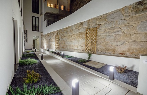 Campanha Apartamento | COURTYARD OPORTO DESIGN APARTMENT F