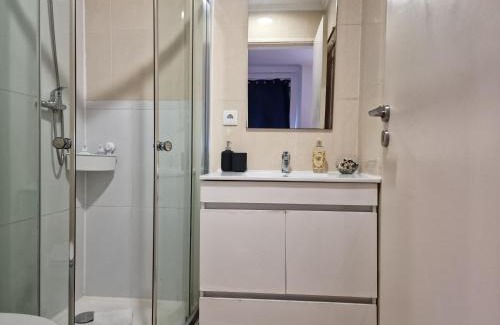 Lisbon Old Town Cabina | Cousy Estrela