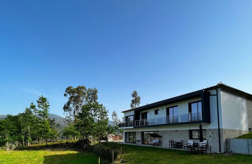 Pico Cabaña | Couto do Souto House