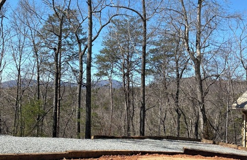 Rutherfordton Casa | Cove Creek Preserve Hilltop Home