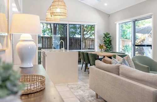 Palm Cove Villa | Cove House Coastal Convenience by the Pool