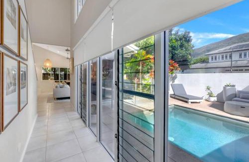 Palm Cove Villa | Cove House - Coastal Convenience by the Pool