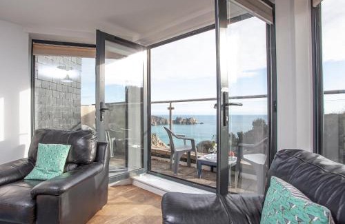 Porthcurno Apartamento | Cove View Apartment