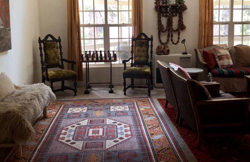 Shasta County Casa | Cove Woods: una granja remota / viñedo / escapada forestal y lugar