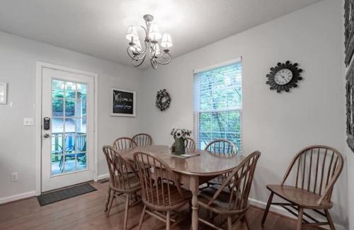 Lookout Mountain Casa | Covenant Cottage with outdoor dining