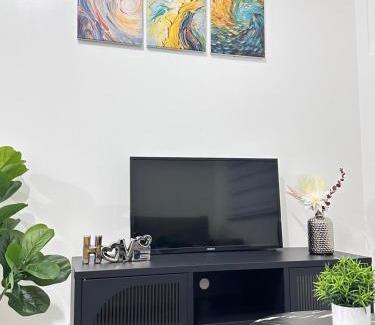 Santa Mesa Casa | Covent Garden Condominium