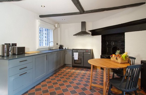 Coventry City Centre Cabaña | Coventry Historic Houses