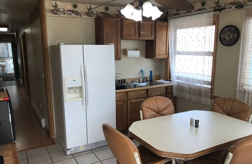 Deadwood Cabina | Covered parking/3 bedrooms, sitting room, restroom w/laundry, full kitchen, deck