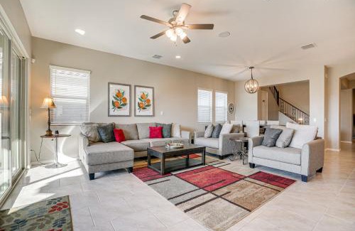 Surprise Casa | Covered Patio and Community Pool Home in Surprise