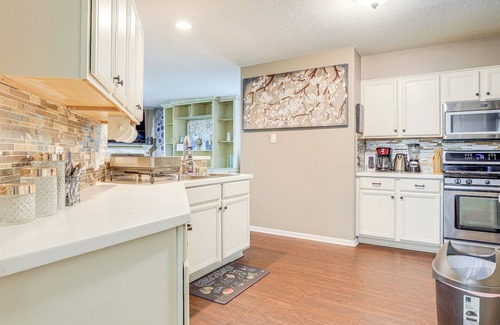 Barker Casa | Covered Patio & Yard: Family Home in Katy