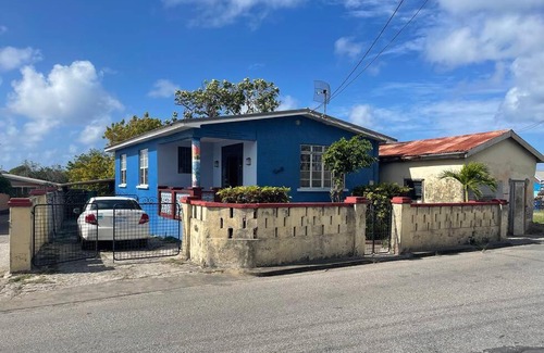 Ealing Grove Casa | Coville - 3 BDR home in Oistins near Miami Beach