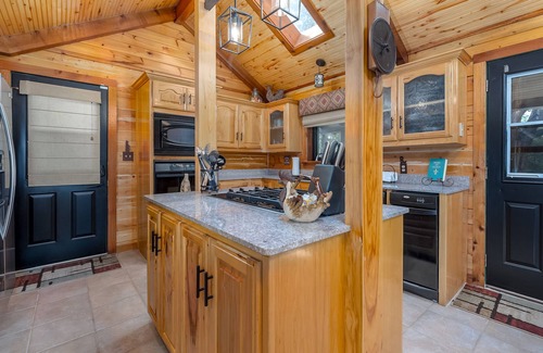 Saint Jo Cabina | Cowboy Cabin: The Bluffs at Saint Jo