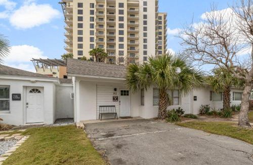 Panama City Beach Casa | Cowboy Cottage by Beach Haven Vacation Rentals