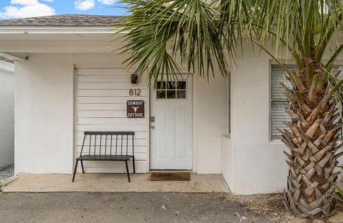 Panama City Beach Casa | Cowboy Cottage by Beach Haven Vacation Rentals