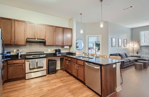 The Gulch Apartamento | Cowboy Take Me to Broadway - 2bed/2bath