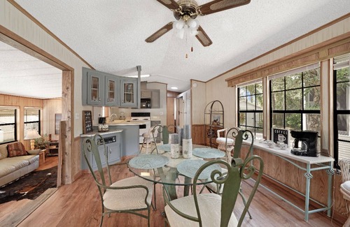 River Ranch Casa | Cowboys and cowgirls are you looking for a wonderful dude ranch? take a look!