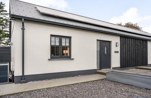 Whitland Casa | Cowshed 1 - Uk35456