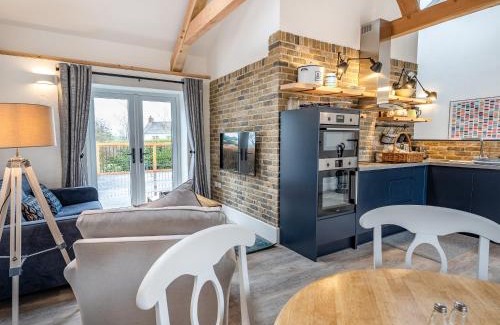 Whitland Casa | Cowshed 1 - Uk35456