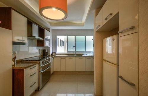 Coyoacan Apartamento | Coyoacan Florida Luxury apartment 4BR-4BA 2Parking