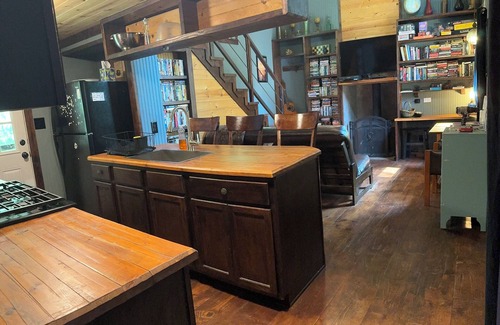 Lindale Cabaña | Coyote Creek Loft Cabin with Wood Burning Stove, Firepit, Private Outdoor Area