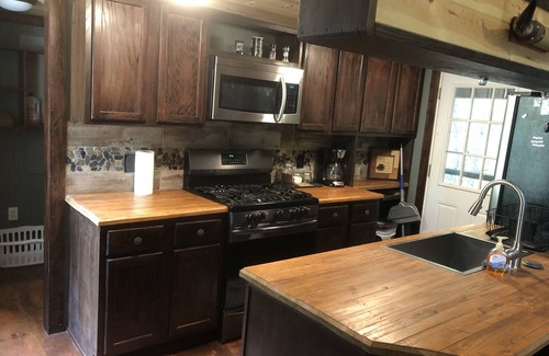 Lindale Cabaña | Coyote Creek Loft Cabin with Wood Burning Stove, Firepit, Private Outdoor Area