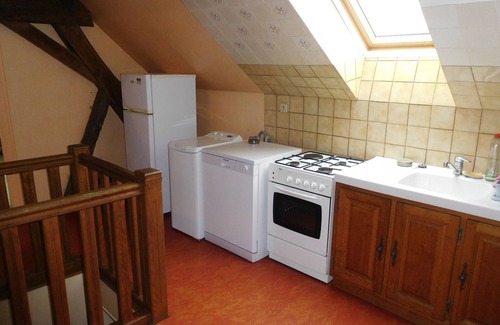 Perrancey-les-Vieux-Moulins Cabaña | Alquiler en Perrancey: Gîte independiente con 2 dormitorios, cocina equipada y terreno compartido