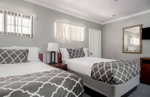 Riverview Hotel | Acogedora Habitación Privada con Baño| Duermen 4| Estacionamiento gratis