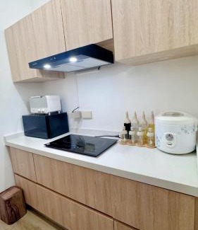 Naga Apartamento | CoZerenity Stays - Premium two-bedroom Condo