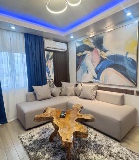 Naga Apartamento | CoZerenity Stays - Premium two-bedroom Condo