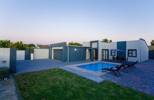 Bloubergstrand Casa | Cozier Glitz