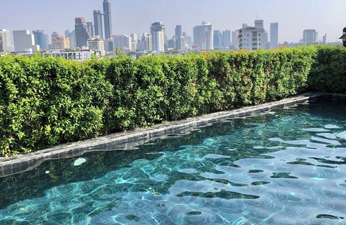 Phra Khanong Nuea Condominio | Cozy 1-bedroom condo - Modern, Unblocked Views, near BTS, fast Internet