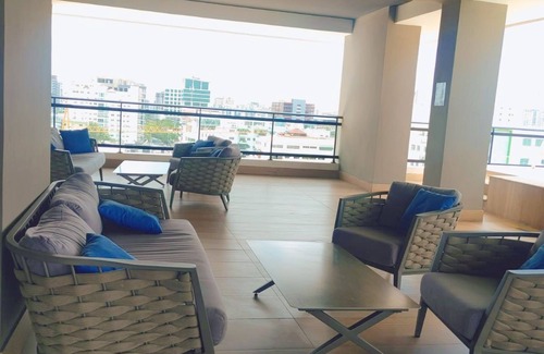Evaristo Morales Apartamento | Cozy 1 Bdr Apt. Center of Santo Domingo, Pool, Gym, BBQ