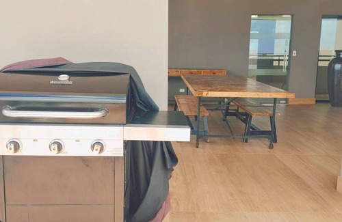 Evaristo Morales Apartamento | Cozy 1 Bdr Apt. Center of Santo Domingo, Pool, Gym, BBQ