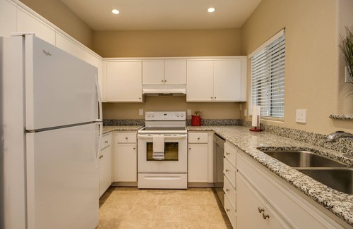 Paradise Valley Village Condominio | Cozy 1-Bdrm Scottsdale Condo next to pool