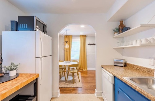 Rosedale Casa | Cozy 1-Bed with Gated Backyard, Near KU Med 22
