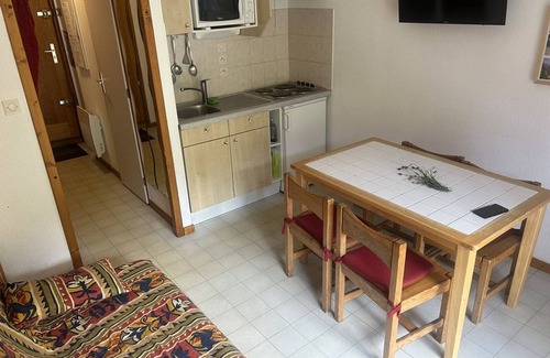 Saint-Jean-dʼAulps Apartamento | Apartamento de 2 piezas al pie de pistas con terraza y cerca de servicios