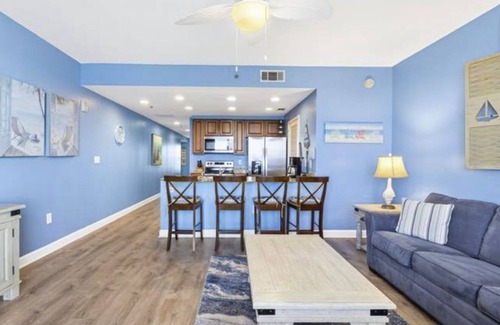 Miramar Beach Condominio | Cozy 1 Bedroom, Beach Front Condo!! Just listed! Beach Chairs Included!